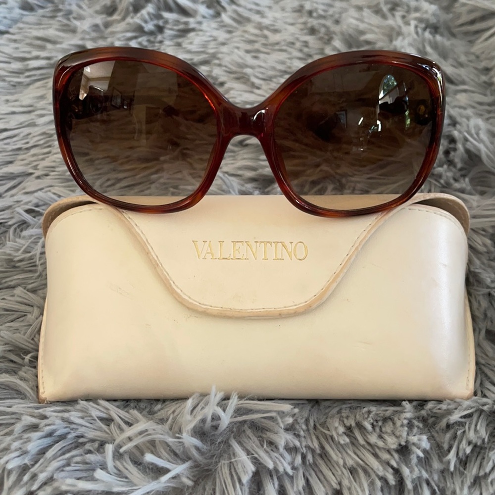 🕶Authentic Valentino Sunglasses🕶